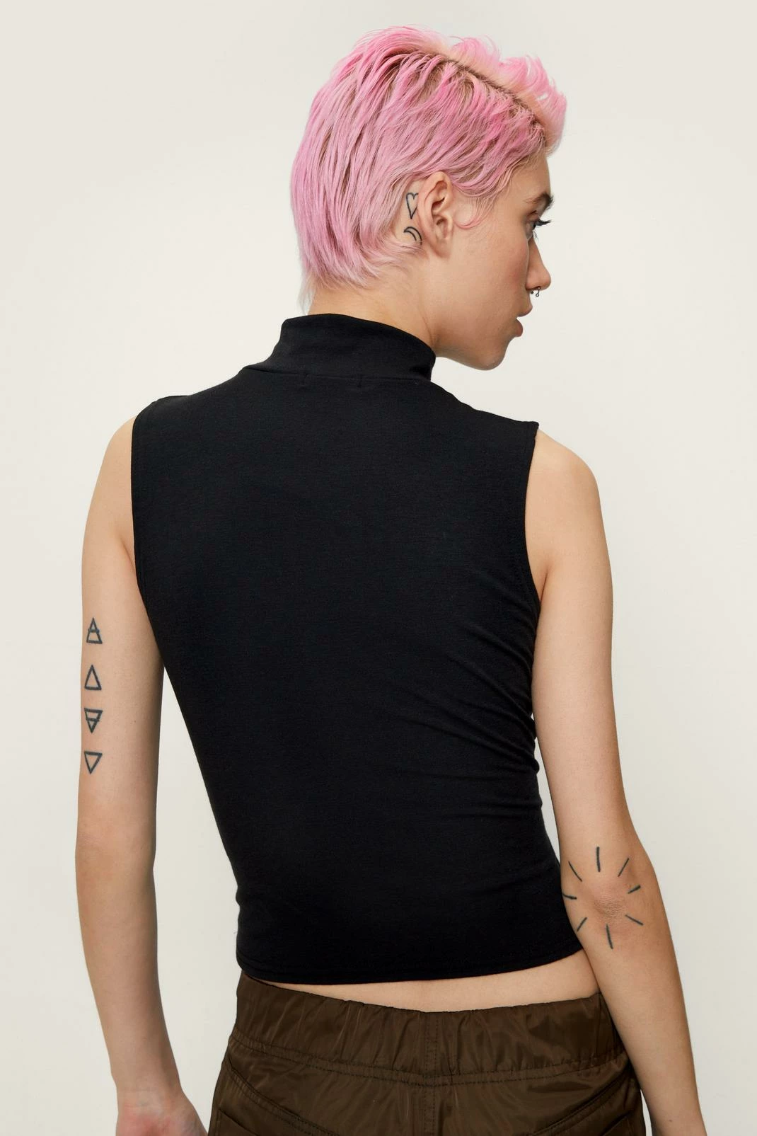 Funnel Neck Sleeveless Top 3 Funnel Neck Sleeveless Top - Image 3