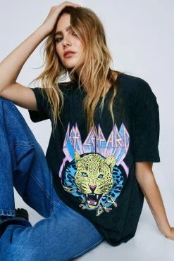 Def Leppard Licensed Graphic T-shirt -Nasty Gal Sales Store Sales womens charcoal def leppard licensed graphic t shirt 1