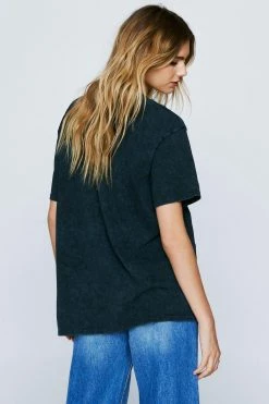 Def Leppard Licensed Graphic T-shirt -Nasty Gal Sales Store Sales womens charcoal def leppard licensed graphic t shirt 2