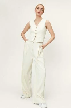 Cropped Tailored Single Breasted Vest 25 Cropped Tailored Single Breasted Vest -Nasty Gal Sales Store Sales womens ecru cropped tailored single breasted vest