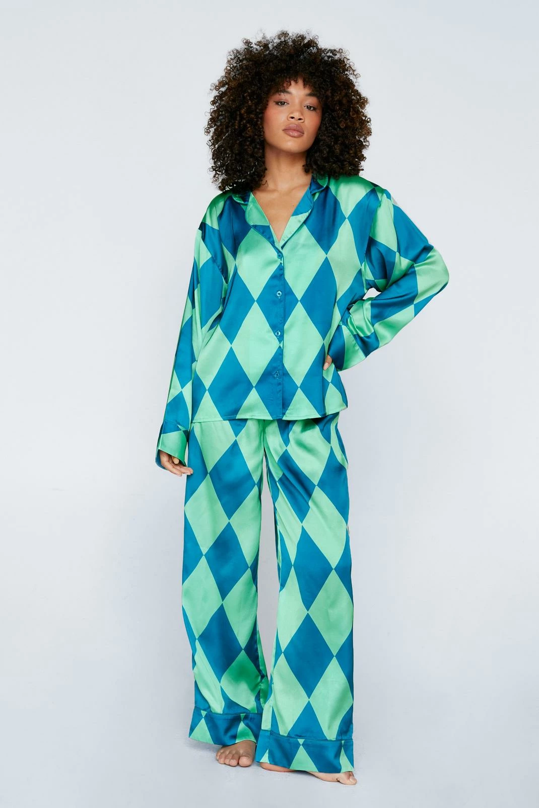 Satin Diamond Plaid Pajama Shirt And Pants Set 4 Satin Diamond Plaid Pajama Shirt And Pants Set - Image 4