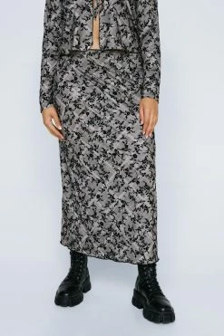 Plus Size Floral Flocked Maxi Skirt