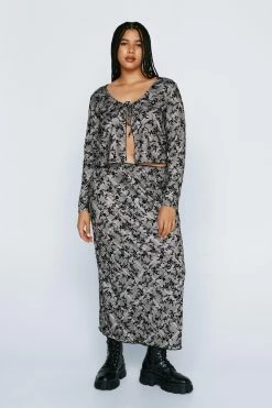 Plus Size Floral Flocked Maxi Skirt -Nasty Gal Sales Store Sales womens grey plus size floral flocked maxi skirt 3