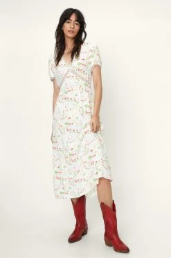Floral Print Lace Trim Tea Dress 7 Floral Print Lace Trim Tea Dress -Nasty Gal Sales Store Sales womens ivory floral print lace trim tea dress 3
