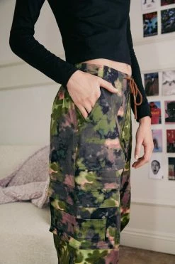 Abstract Camo Print Wide Leg Cargo Pants 6 Abstract Camo Print Wide Leg Cargo Pants -Nasty Gal Sales Store Sales womens khaki abstract camo print wide leg cargo pants 2