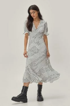 Mixed Spot Print Fitted Midi Dress 13 Mixed Spot Print Fitted Midi Dress -Nasty Gal Sales Store Sales womens multi mixed spot print fitted midi dress 3