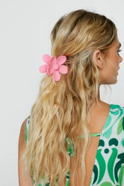 Flower Shape Large Hair Clip -Nasty Gal Sales Store Sales womens pink flower shape large hair clip 3