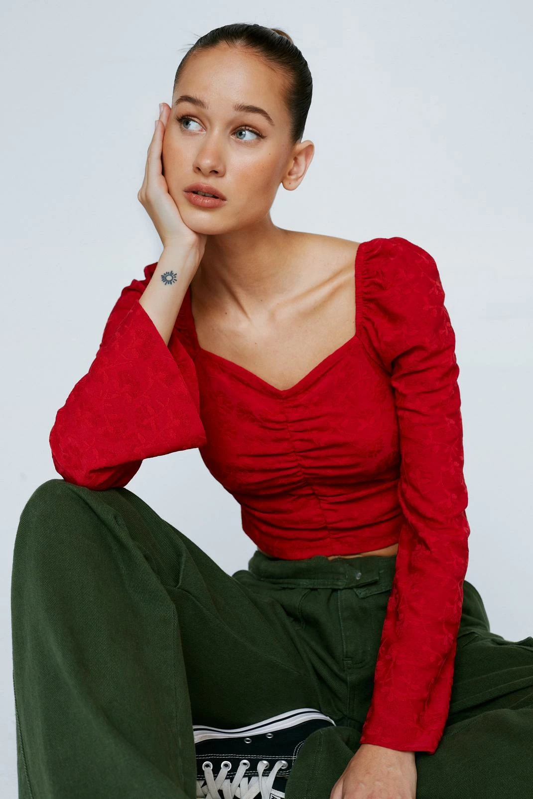 Petite Ruched Front Floral Textured Long Sleeve Top 2 Petite Ruched Front Floral Textured Long Sleeve Top - Image 2